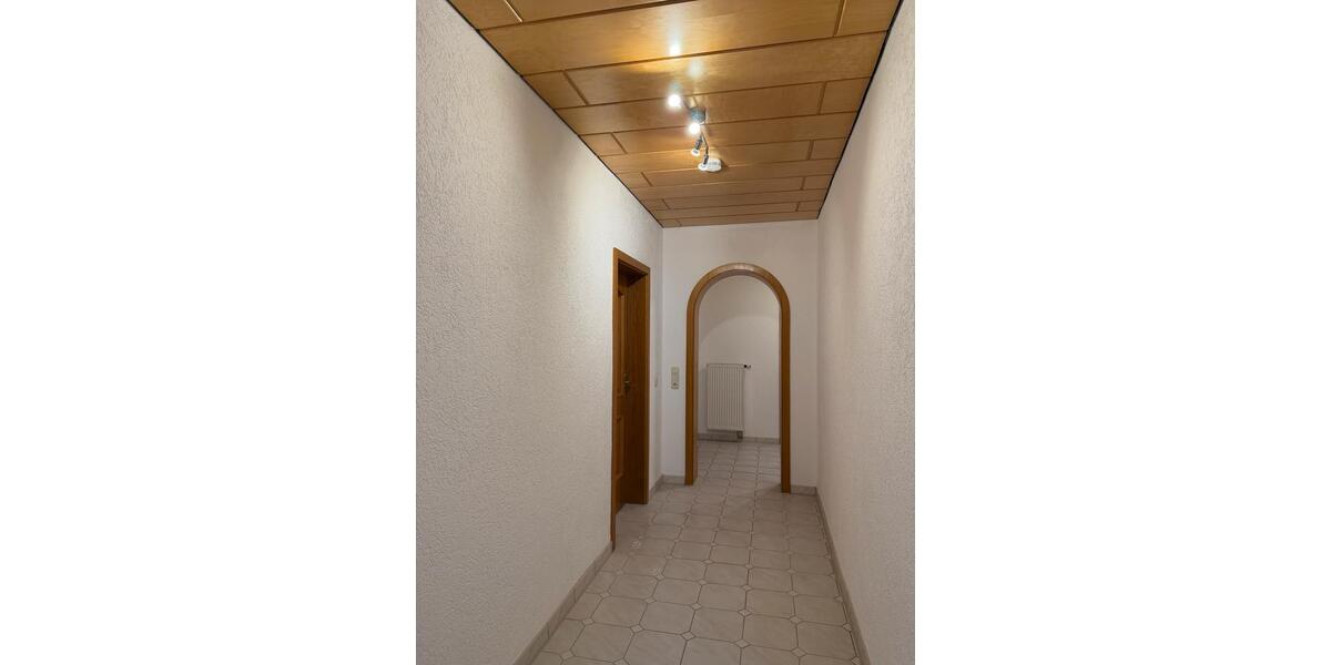 Dachgeschoßwohnung Buttenwiesen - 3 Zimmer, 100 m&sup2;, 925&euro; | Angebot:25236552