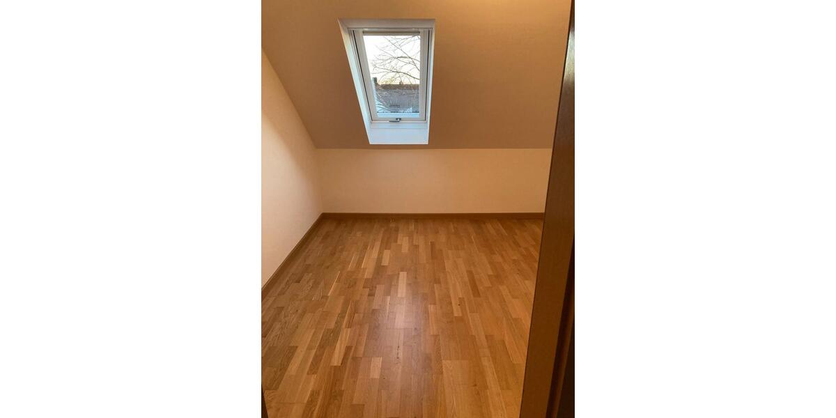 Dachgeschoßwohnung Großaitingen - 4 Zimmer, 98 m&sup2;, 1.376&euro; | Angebot:26365013