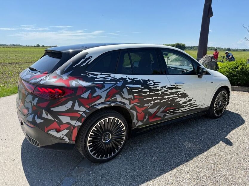 EQE SUV