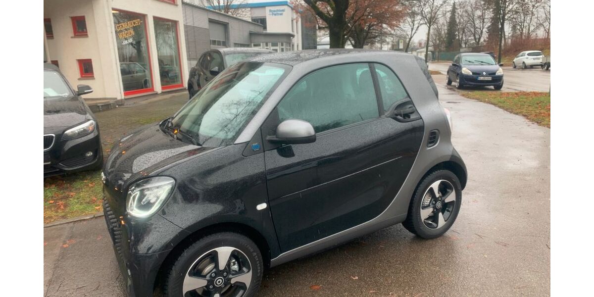 Smart ForTwo 5.936 km 14.650 € Augsburg 86179