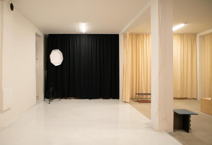 Stundenweise Fotostudio Event Workshop Yoga Vortrag zimmer