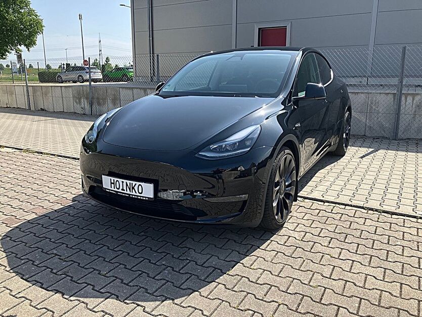 Tesla Model Y 12.000 km 48.750 € Friedberg - Derching 86316