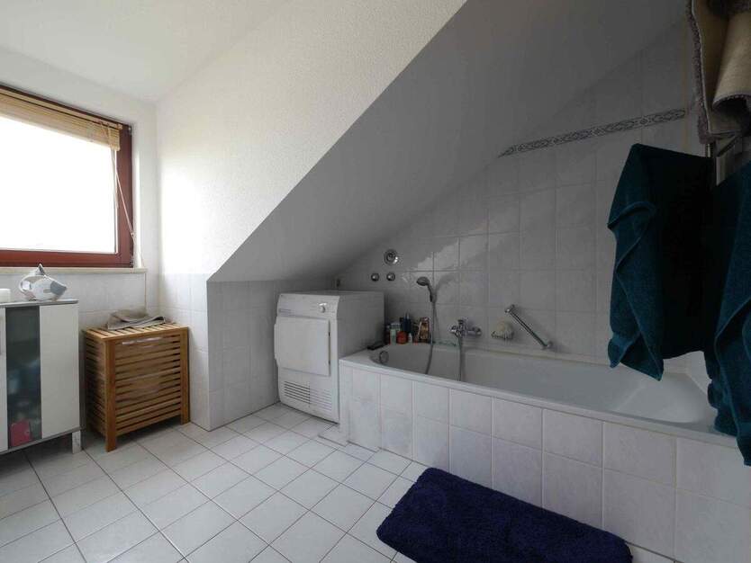 2-ZKB-DG-Whg. mit Stellplatz unweit von Universität und Straßenbahn in Haunstetten 2 zimmer