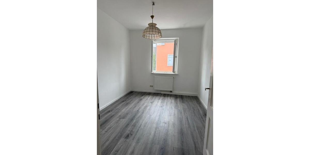 Etagenwohnung Augsburg Pfersee - 3.5 Zimmer, 63 m&sup2;, 315.000&euro; | Angebot:26823796