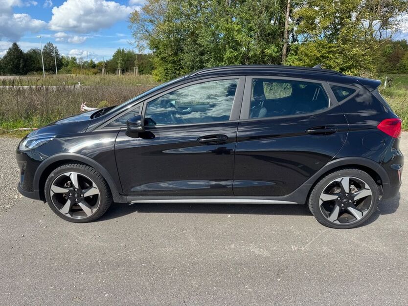 Ford Fiesta 23.000 km 14.900 € Gersthofen 86368
