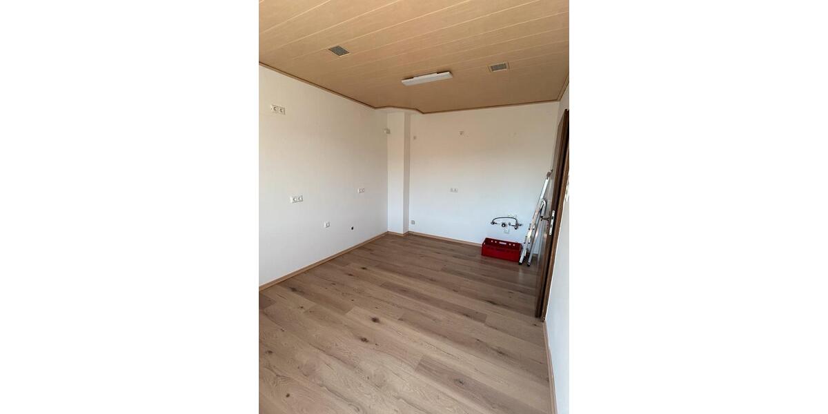 Erdgeschoßwohnung Meitingen - 5 Zimmer, 126 m&sup2;, 1.425&euro; | Angebot:26476777