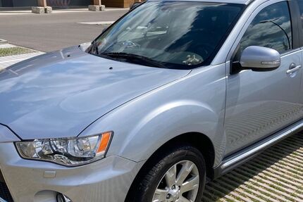 Mitsubishi Outlander 165.400 km 7.000 &euro; Dinkelscherben 86424