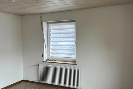 Wohnung Dasing - 3 Zimmer, 75 m&sup2;, 1.000&euro; | Angebot:25609638
