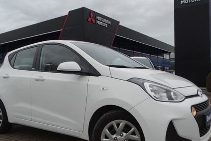 Hyundai i10 11.998 km 10.990 &euro; Königsbrunn 86343