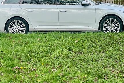 Skoda Superb 79.000 km 28.300 &euro; Augsburg 86163