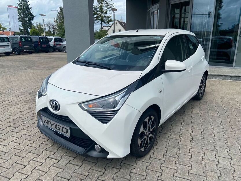 Aygo (X)