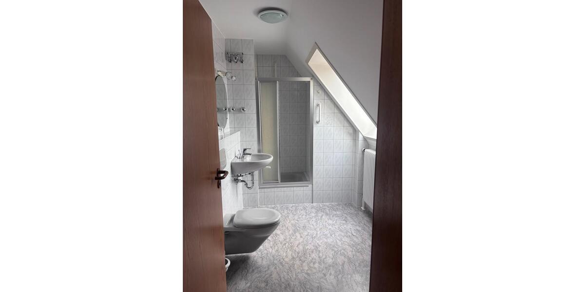 Dachgeschoßwohnung Augsburg Bergheim - 1 Zimmer, 21 m&sup2;, 400&euro; | Angebot:25172849