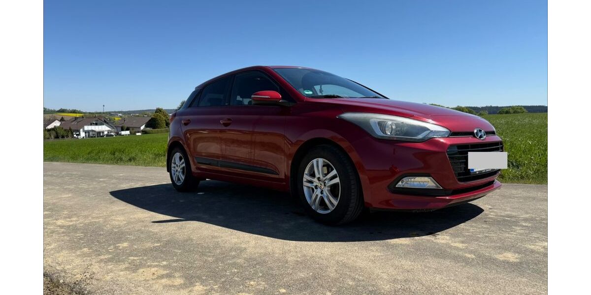 Hyundai i20 74.500 km 9.300 &euro; Horgau 86497