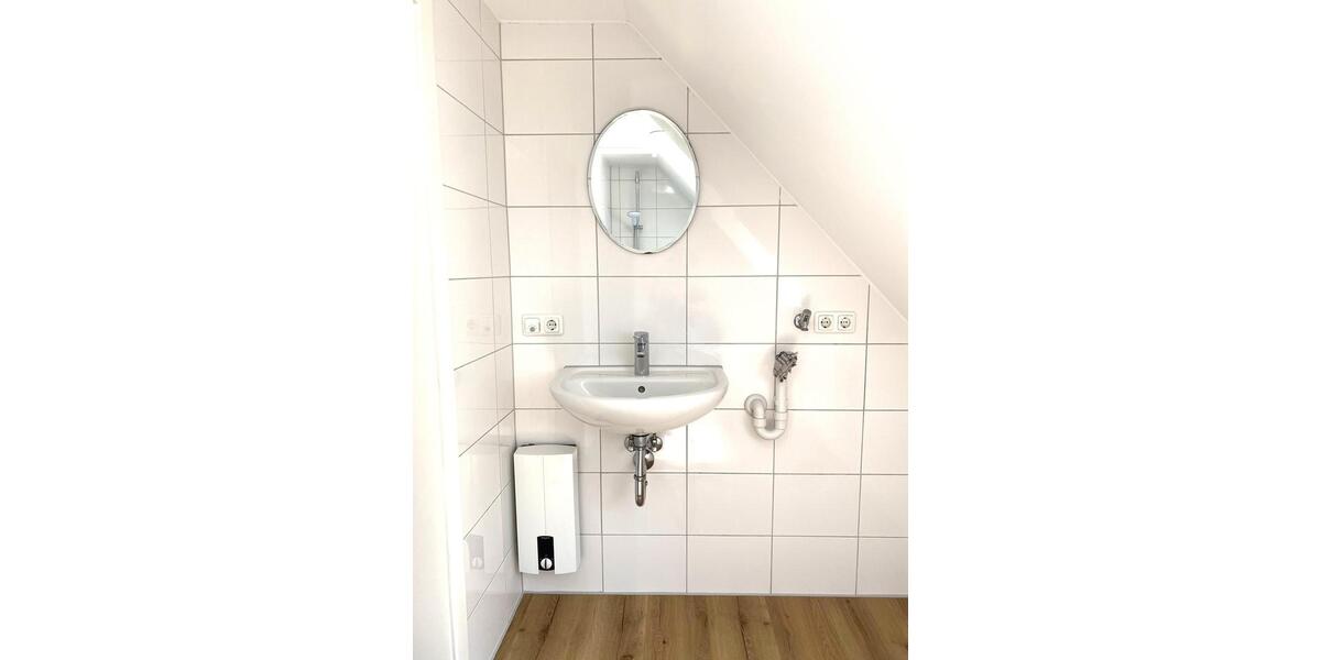 Dachgeschoßwohnung Fischach - 2 Zimmer, 80 m&sup2;, 840&euro; | Angebot:26689978