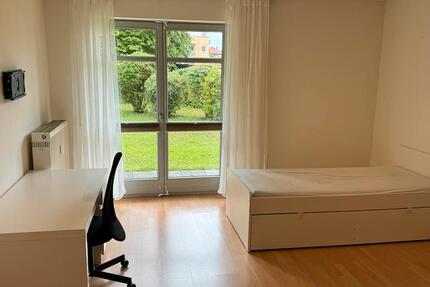 Apartment Wohnung neu renoviert TG Terrasse Garten möbliert 1 ZKB 1 zimmer