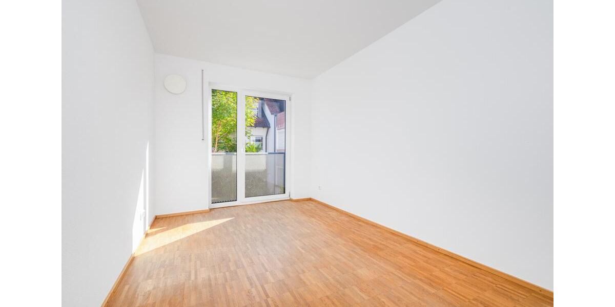 Reihenhaus Augsburg Haunstetten-Siebenbrunn - 5 Zimmer, 147 m&sup2;, 2.250&euro; | Angebot:24762123