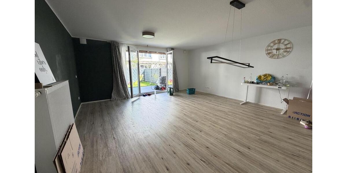 Reihenhaus Augsburg Oberhausen - 4.5 Zimmer, 138 m&sup2;, 2.050&euro; | Angebot:26412379