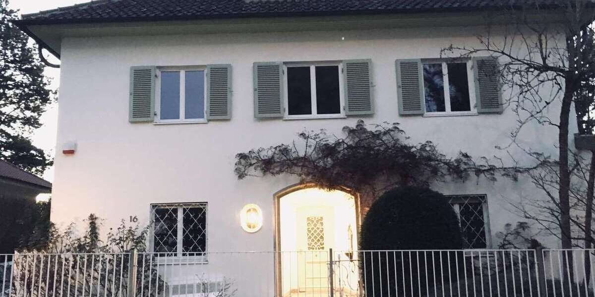 Haus zum Kaufen in Augsburg 1.950.000 € 300 m² 8 zimmer