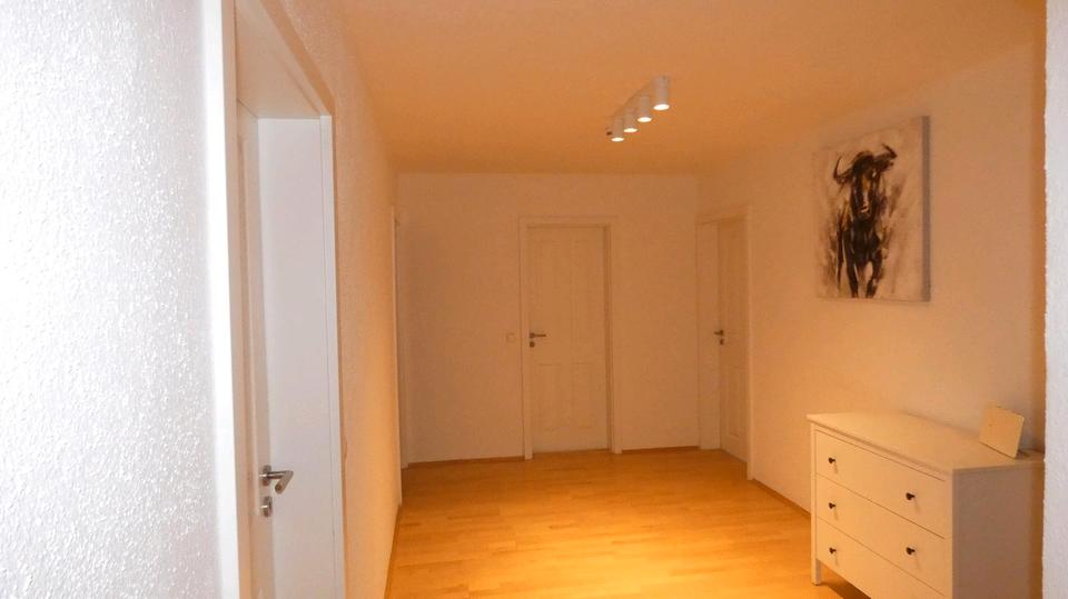 Etagenwohnung Augsburg Oberhausen - 3 Zimmer, 100 m&sup2;, 1.400&euro; | Angebot:26321387