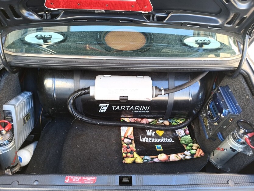 Mercedes-Benz 190 439.868 km 3.100 € Augsburg 86150