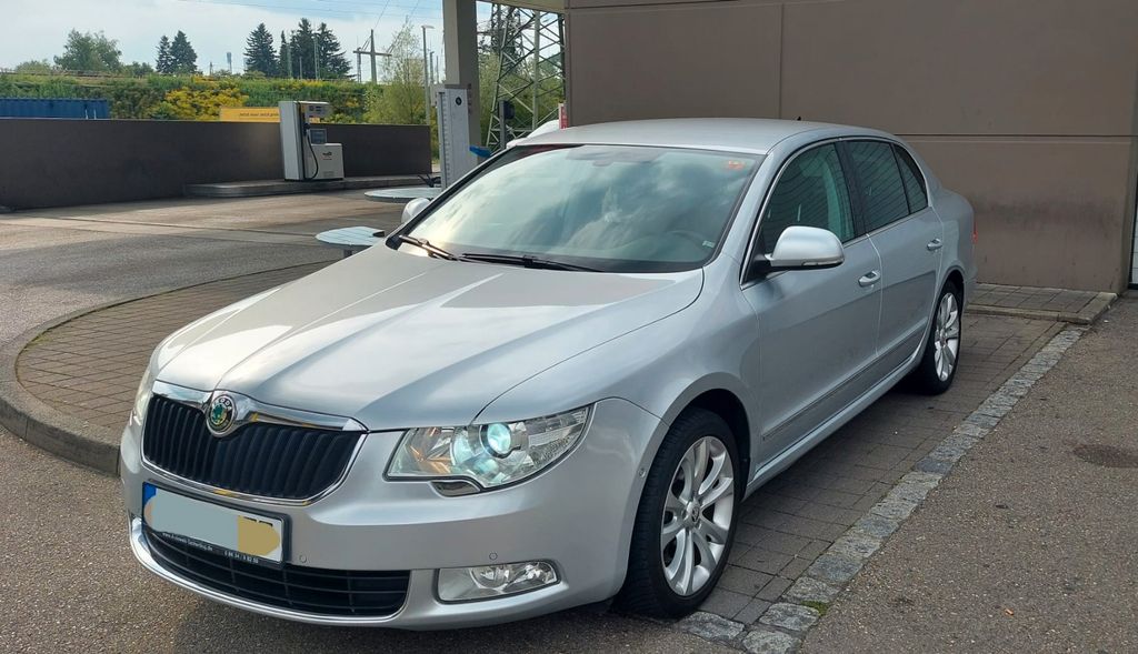 Skoda Superb 138.000 km 9.700 &euro; Augsburb 86154
