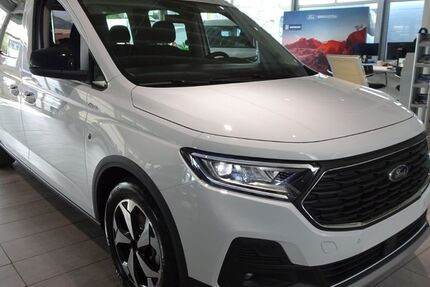 Ford Grand Tourneo 17.500 km 37.850 € Augsburg 86165