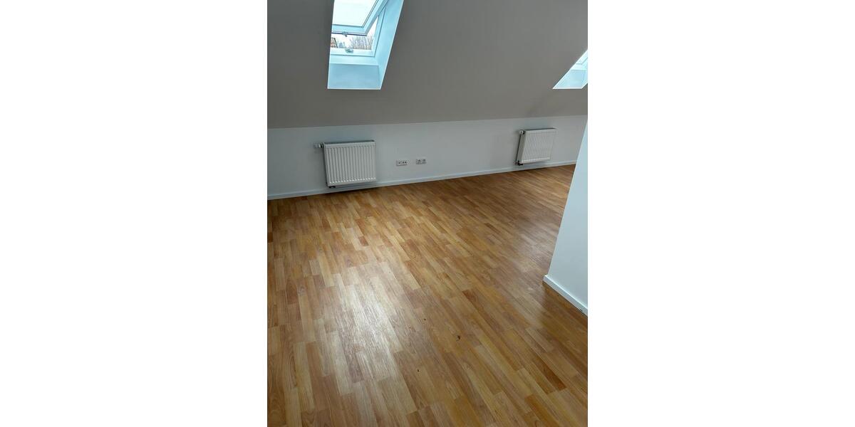 Dachgeschoßwohnung Kissing - 1 Zimmer, 50 m&sup2;, 690&euro; | Angebot:26097086