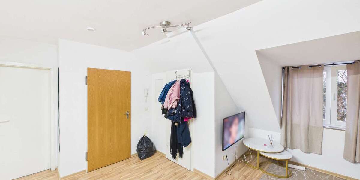 Attraktive DG-Wohnung mit solider Vermietung - 2-Zimmer-Wohnung in Augsburg Lechhausen - 2- Augsburg Lechhausen | Angebot:25960329