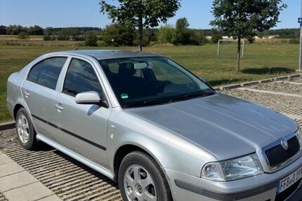 Skoda Octavia 318.600 km 900 &euro; Nassenhausen 82276