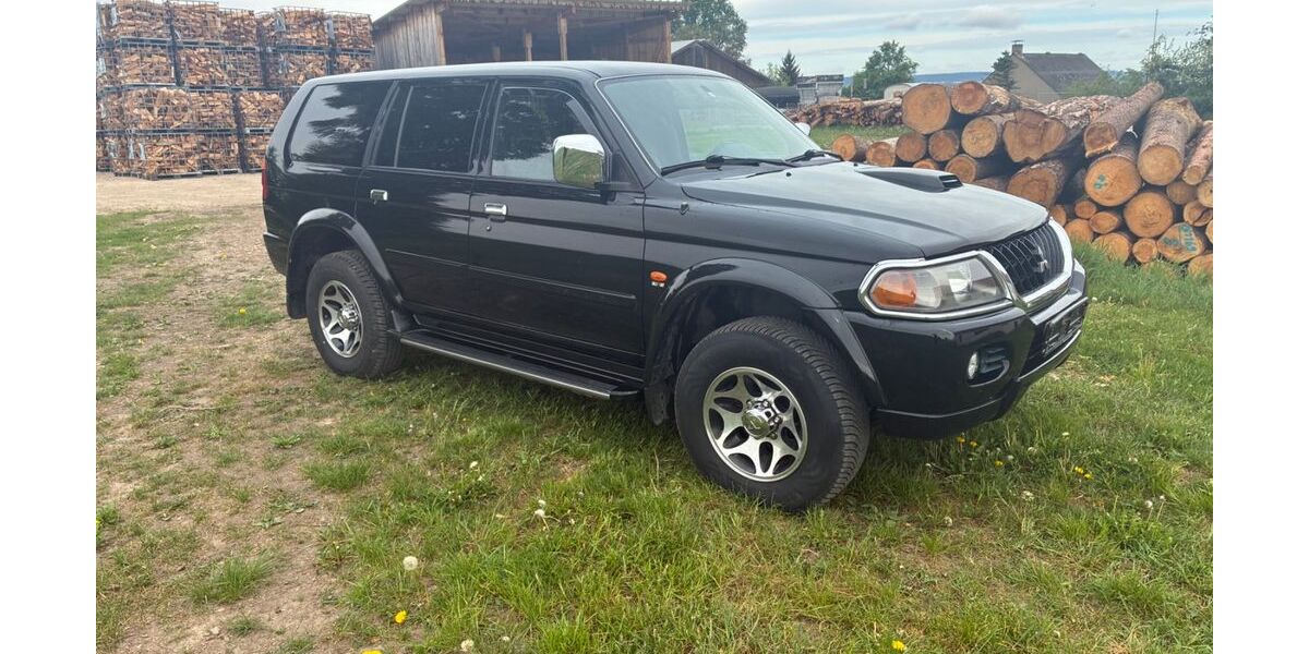 Mitsubishi Pajero 186.000 km 4.750 &euro; Pöttmes 86554