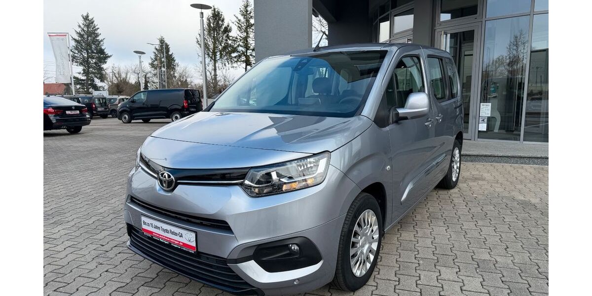 Toyota Proace City 36.540 km 19.989 &euro; Königsbrunn / Augsburg 86343