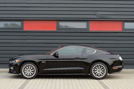 Ford Mustang 4.384 km 41.800 &euro; Aichach 86551