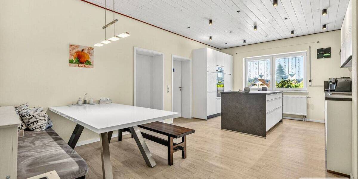 Mehrfamilienhaus, Wohnhaus Zusmarshausen - 1 Zimmer, 699.000&euro; | Angebot:26868757