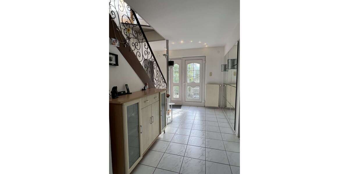 Einfamilienhaus Meitingen - 11 Zimmer, 220 m&sup2;, 890.000&euro; | Angebot:23805792