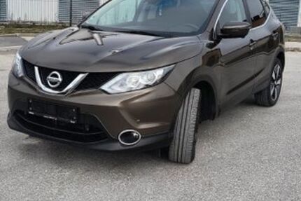 Nissan Qashqai 178.460 km 10.399 &euro; Augsburg 86154