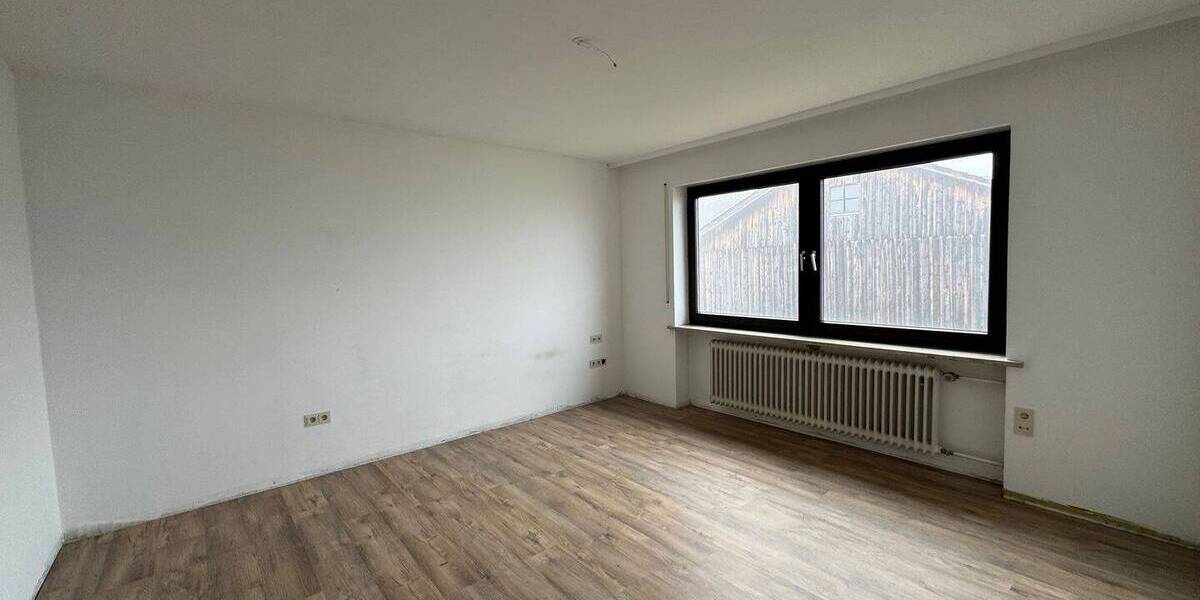 Werkstatt mit Ausstellungsfläche, Büro, Lager und Betriebsleiterwohnung in Bestlage von Kissing zimmer