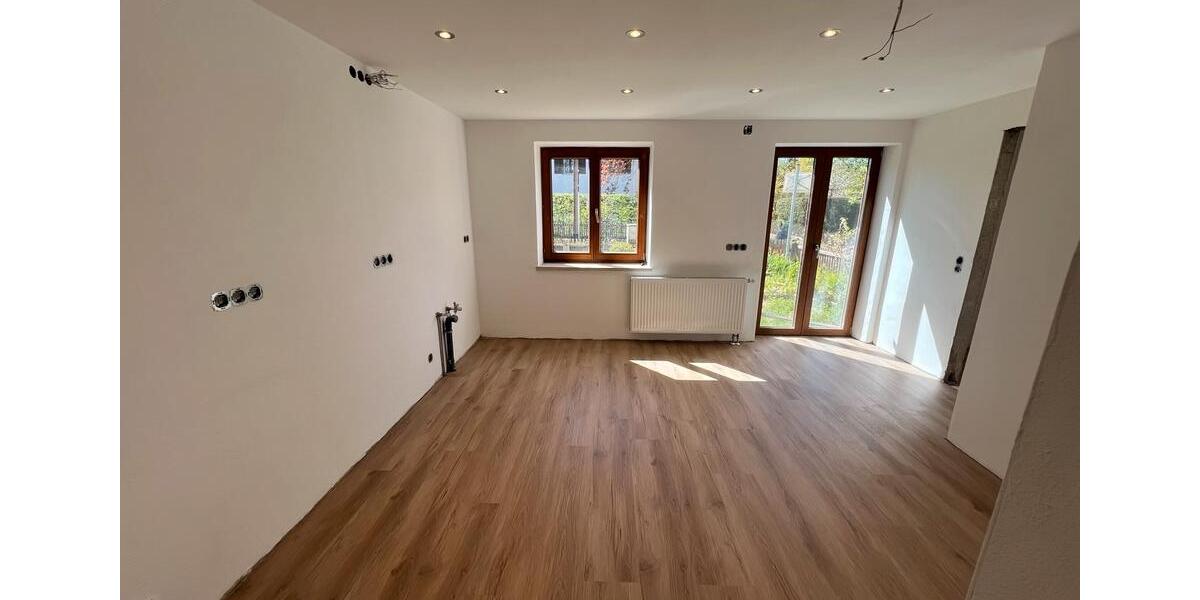 Bauernhaus, Landhaus Prittriching - 9 Zimmer, 154 m&sup2;, 1.690&euro; | Angebot:26373035