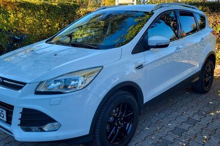 Ford Kuga 63.000 km 11.900 &euro; Augsburg 86156