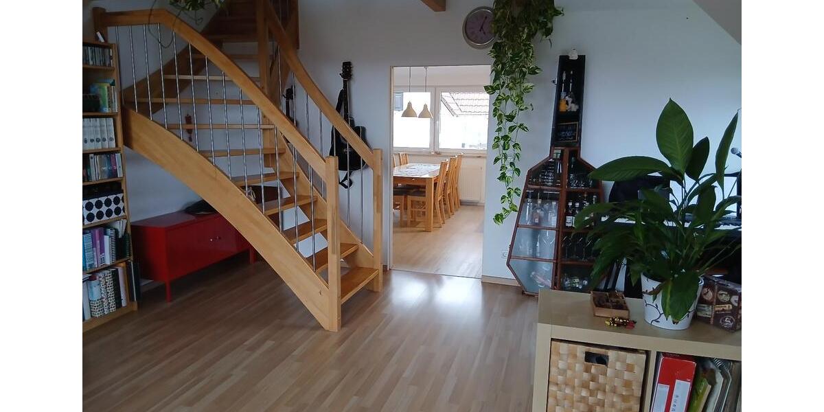 Etagenwohnung Neusäß - 4 Zimmer, 105 m&sup2;, 1.750&euro; | Angebot:25879207