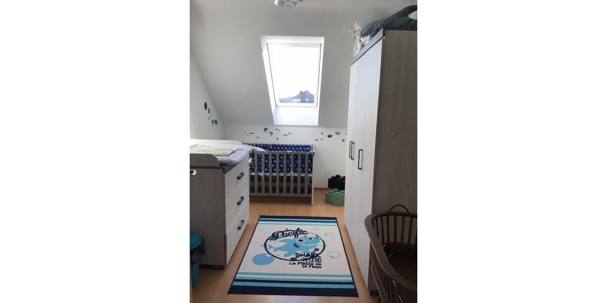 Etagenwohnung Schiltberg - 4 Zimmer, 130 m&sup2;, 1.380&euro; | Angebot:26196409