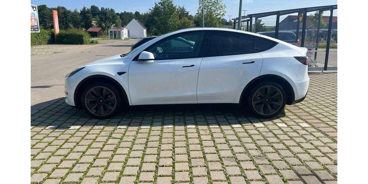 Tesla Model Y 53.000 km 32.300 &euro; Altomünster 85250