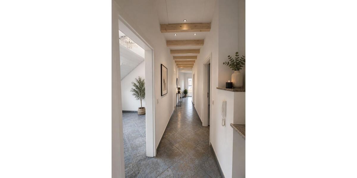 Dachgeschoßwohnung Mammendorf - 5.5 Zimmer, 140 m&sup2;, 1.800&euro; | Angebot:26612637