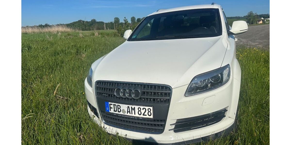 Audi Q7 267.200 km 14.000 &euro; Affing 86444