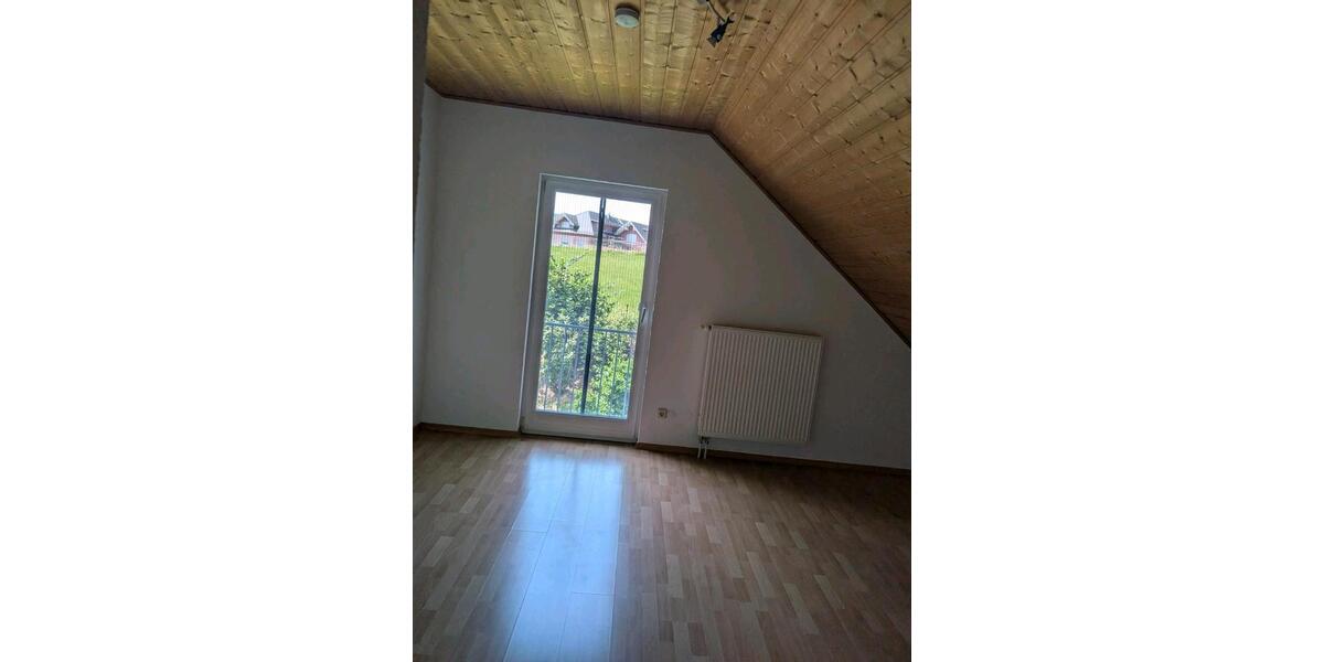 Einfamilienhaus Aichach - 5 Zimmer, 135 m&sup2;, 1.350&euro; | Angebot:25170608