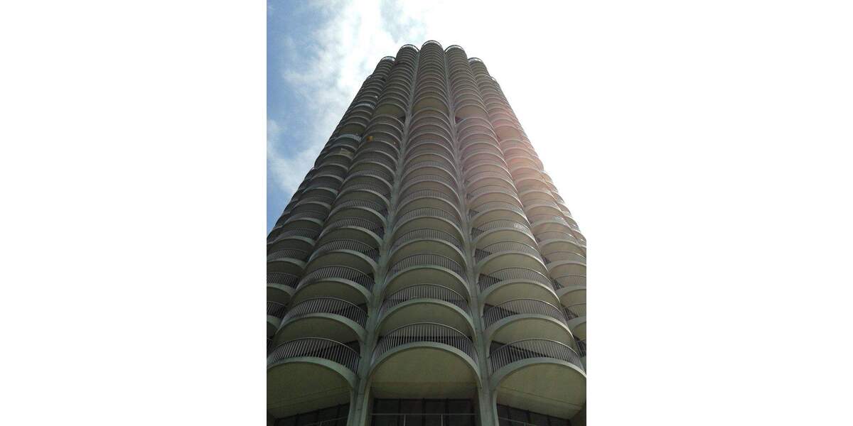 KNIPFER`S IMMOBILIENSCHÄTZE - Seltene Gelegenheit - Wohnungspaket im Hotelturm zum Kauf! 6 zimmer