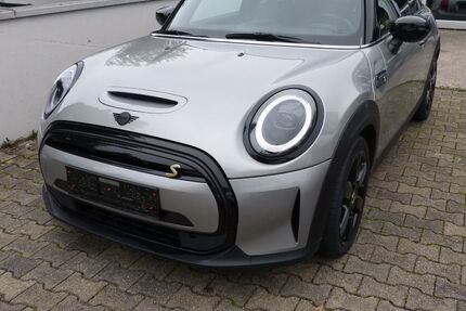 Mini Cooper SE 15.500 km 18.790 € Stadtbergen 86391