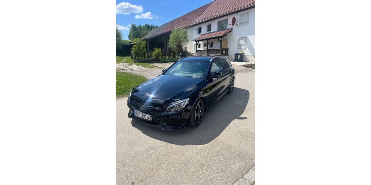 Mercedes-Benz C 43 AMG 96.000 km 29.900 &euro; Altomünster 85250