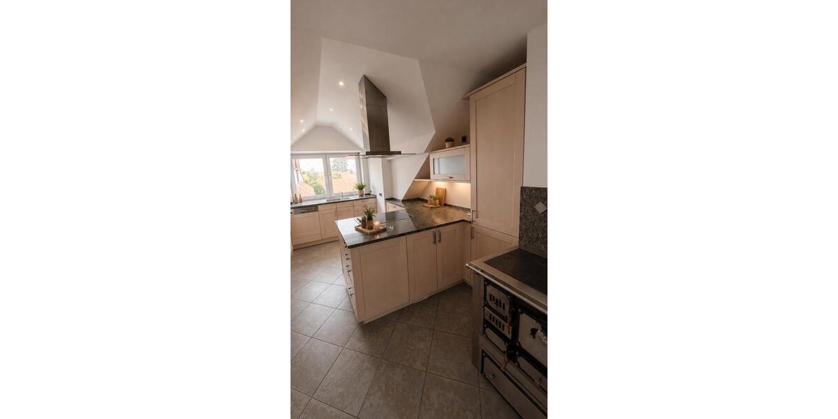 Dachgeschoßwohnung Mammendorf - 5.5 Zimmer, 140 m&sup2;, 1.800&euro; | Angebot:26612637