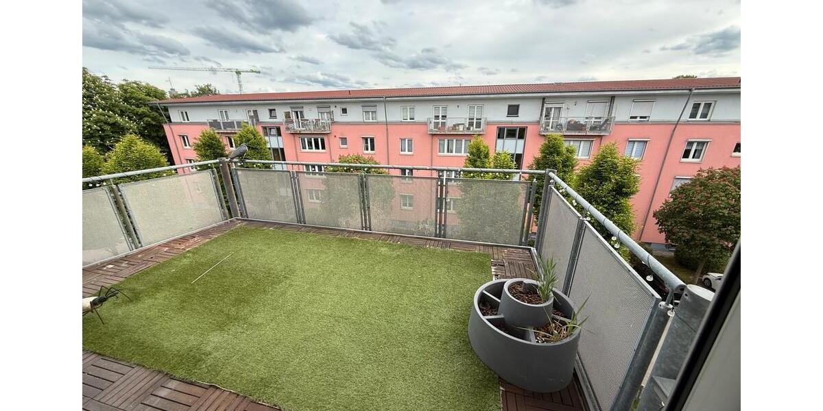 Dachgeschoßwohnung Augsburg Pfersee - 3 Zimmer, 78 m&sup2;, 1.300&euro; | Angebot:26640901
