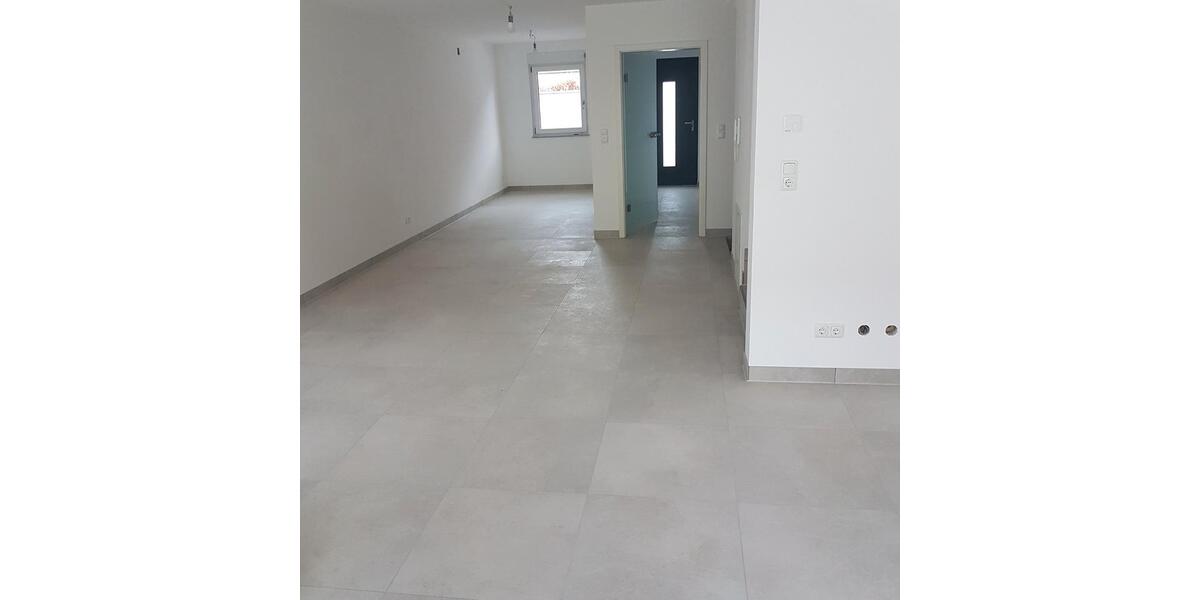 Reihenhaus Augsburg Haunstetten-Siebenbrunn - 5 Zimmer, 138 m&sup2;, 2.270&euro; | Angebot:26539126